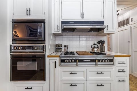 8ca55210 ae86 4235 a7b9 22c618020f32