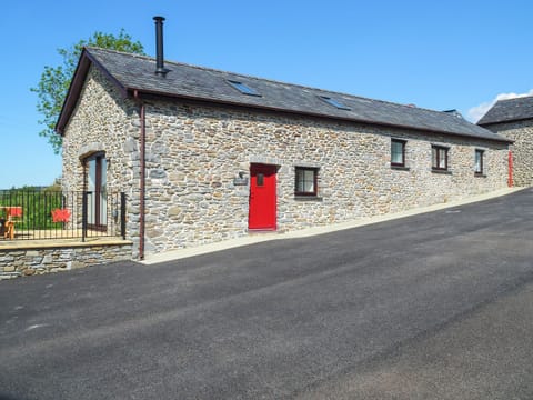 Exterior | Parlwr Godro - Goetre Isaf, Lampeter