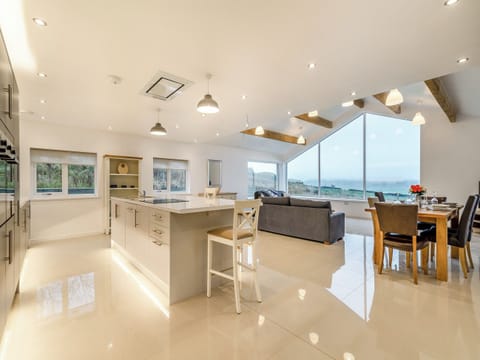 Open plan living space | Hen House View 2 - Hen House Holidays, Haslingden, near Rossendale