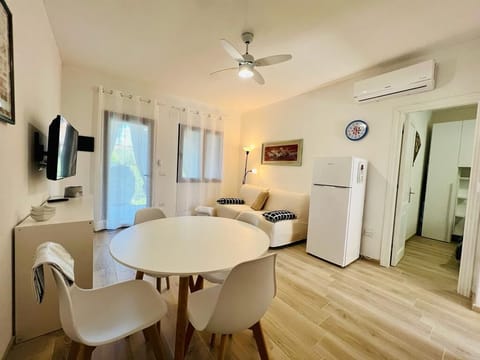 Apartment | Living area | 22-inch flat-screen TV with cable channels, TV