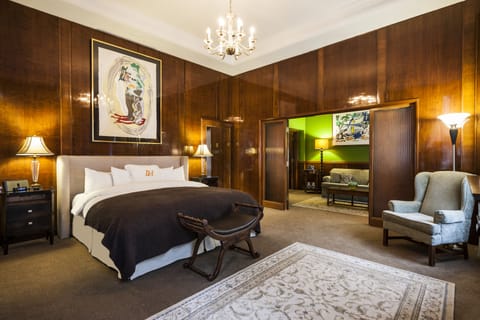 King Suite  | Premium bedding, down comforters, pillowtop beds, in-room safe