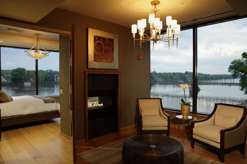 Riverview Suite with Stunning RiverViews | Living area | Flat-screen TV