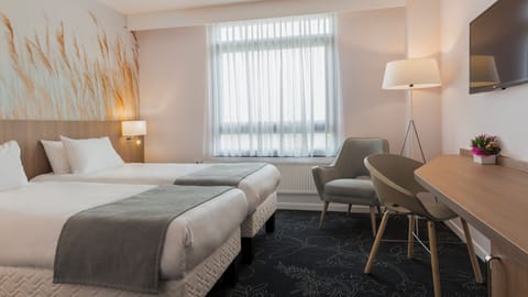 Desk, laptop workspace, soundproofing, iron/ironing board