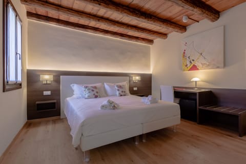 Standard Double or Twin Room | In-room safe, iron/ironing board, travel crib, free WiFi