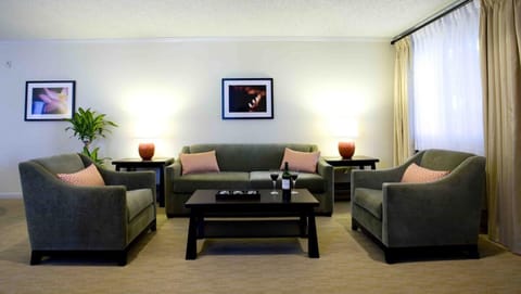 Suite, Non Smoking, Kitchen (3 Queen Beds) | Premium bedding, pillowtop beds, in-room safe, desk