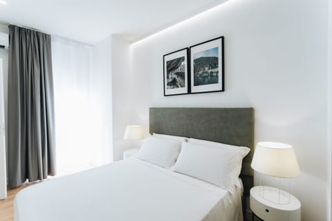 Deluxe Double Room | Egyptian cotton sheets, premium bedding, memory foam beds, free minibar