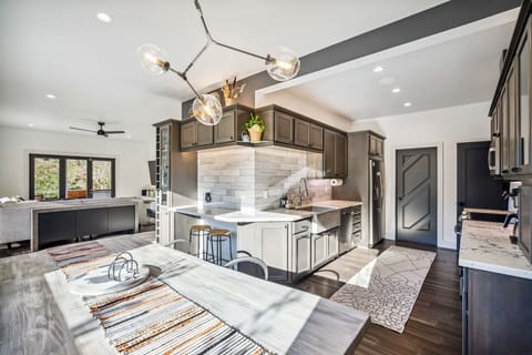 Indoors, Room, Building, Rug, Kitchen