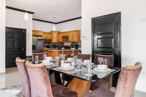 Apartment, 2 Bedrooms, Terrace, City View | Private kitchen