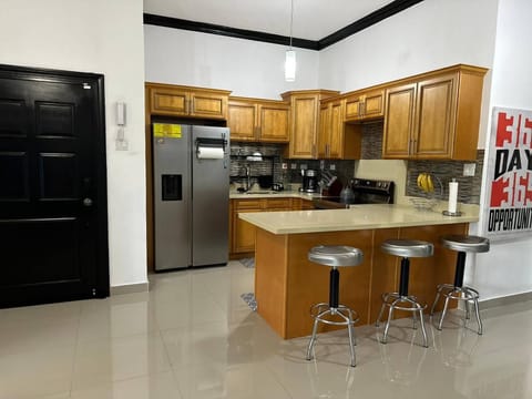 Apartment, 2 Bedrooms, Terrace, City View | Private kitchen