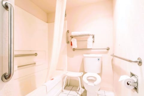 Classic Queen ADA | Bathroom | Deep soaking tub, free toiletries, hair dryer, towels