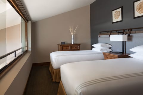 Suite, 2 Bedrooms (Bi-Level, 3 Beds or More) | Premium bedding, pillowtop beds, in-room safe, desk