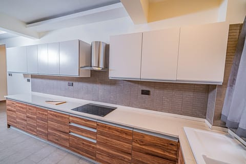 Apartment | Private kitchen | Full-size fridge, microwave, oven, coffee grinder