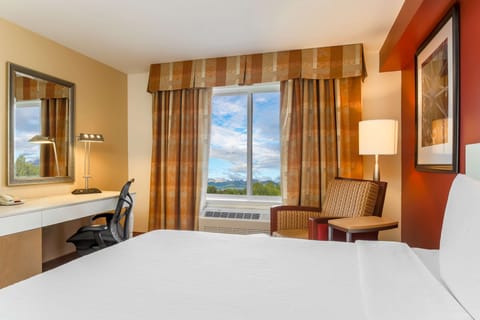 Standard Two Queen Beds Mountain View | Premium bedding, in-room safe, individually furnished, desk