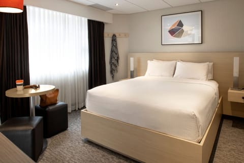 Economy Room | In-room safe, iron/ironing board, free WiFi, bed sheets