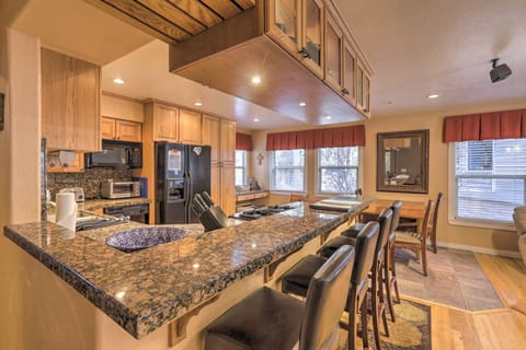 Kitchen | Cooking Basics & Spices | Blender | Crockpot | 1st Floor