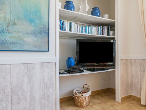 Furniture, Blue, Shelf, Bookcase, Computer Desk, Azure, Shelving, Picnic Basket, Interior Design, Wood