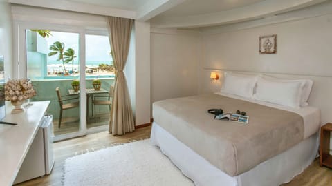 Luxo Frente Mar com Piscina Privativa | Premium bedding, minibar, individually decorated, individually furnished