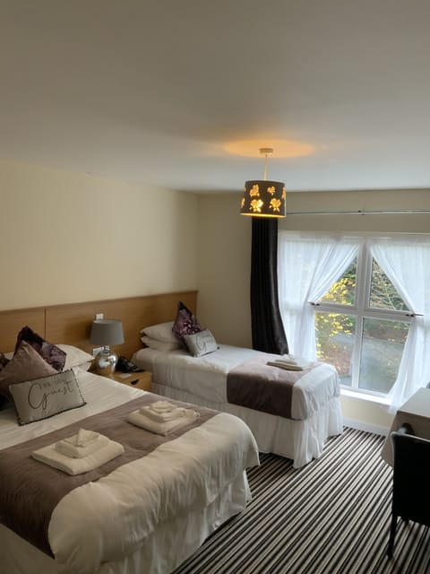 Triple Room | Iron/ironing board, travel crib, free WiFi