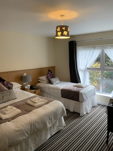 Triple Room | Iron/ironing board, travel crib, free WiFi