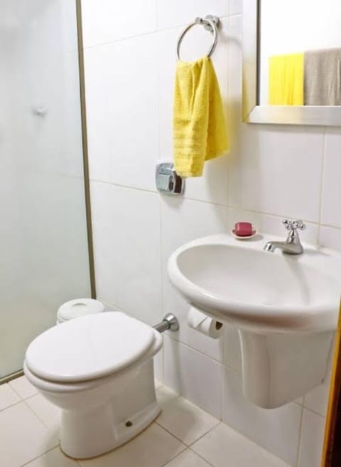 Family Double or Twin Room, City View, Corner | Bathroom | Deep soaking tub, rainfall showerhead, towels