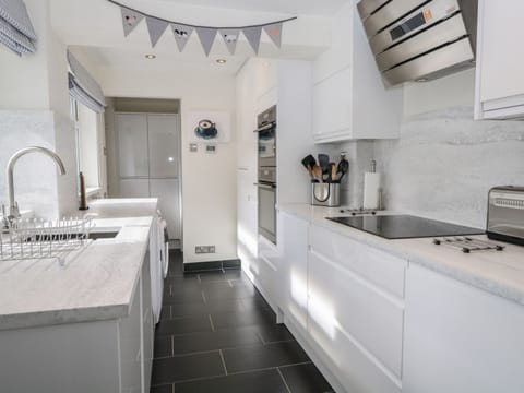 Fridge, dishwasher, electric kettle, toaster