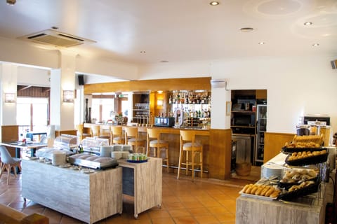 Daily buffet breakfast (EUR 9.50 per person)