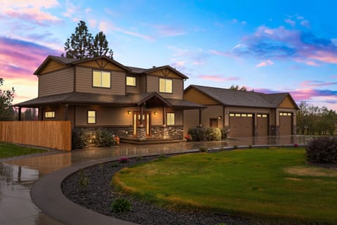 The Guesthouse and The Shop are situated on a 5-acre estate. Guests have access to the entire 2400sqft guesthouse and 1500sqft shop. The Guesthouse is separate from the main house and has its own private backyard. Lots of free parking on the property.