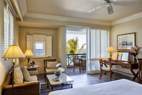 Room, Oceanfront (Colonial) | Premium bedding, minibar, in-room safe, desk