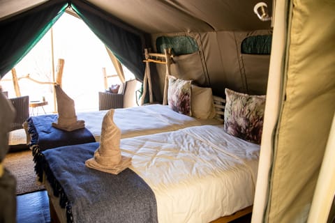 Tent | In-room safe, bed sheets