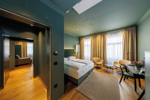 Family Suite, 2 Bedrooms (Premium) | Hypo-allergenic bedding, minibar, in-room safe, individually decorated