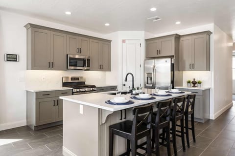 Fully Furnished Kitchen