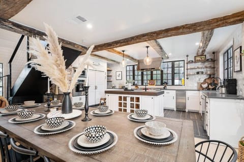 Dining area seating for 10