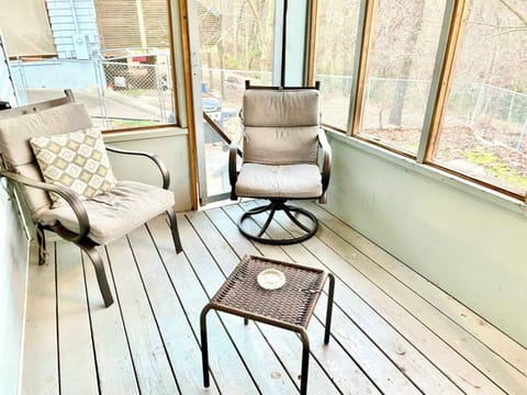 Catch the daylight. A simple spot to clear your head.