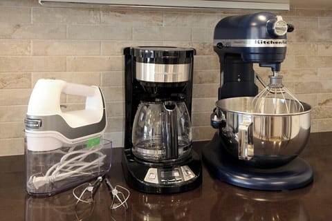 Poipu Mala Nani Kitchen Appliances