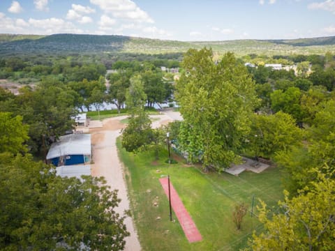 d0b79c28-9fed-4816-9fab-9552db37e42a