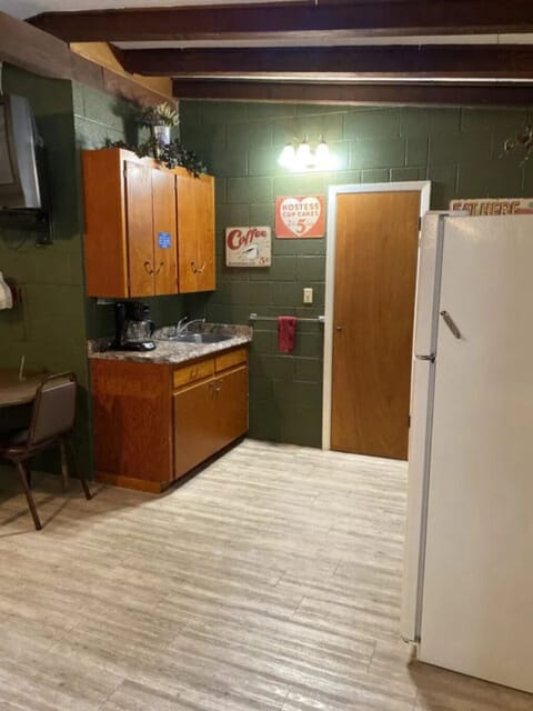 eacea252-277b-4ec9-b707-8bf14217c1c9