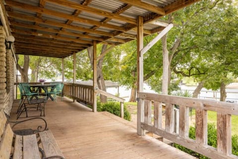 1b0adb05-c8d3-48c2-9455-218296923920