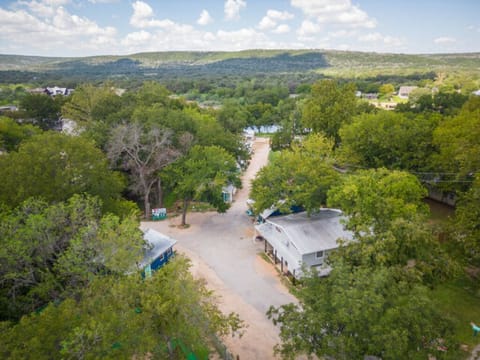 dd57029f-1c7a-48b8-8ad2-40943c0d7bd4