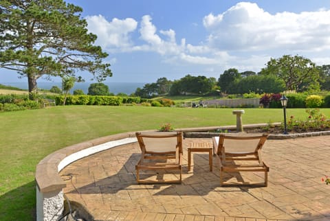 Cottage | Property grounds