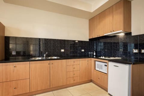 Superior Studio | Private kitchen | Fridge, microwave, stovetop, electric kettle