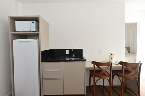 Comfort Studio | Private kitchen | Fridge, microwave, stovetop, electric kettle