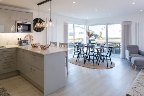 Morawelon - Kitchen Diner