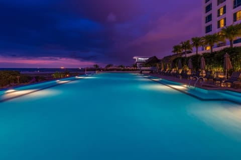 Outdoor pool, sun loungers