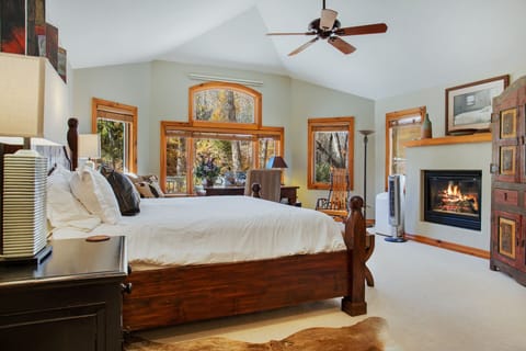 Bedroom 1 - Main Level