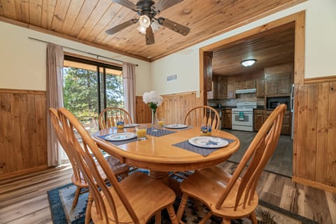 2 Story Cabin | In-room dining