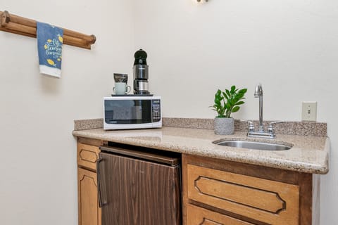 Standard Room, 2 Queen Beds, Balcony, Garden View | Private kitchen | Microwave, coffee/tea maker