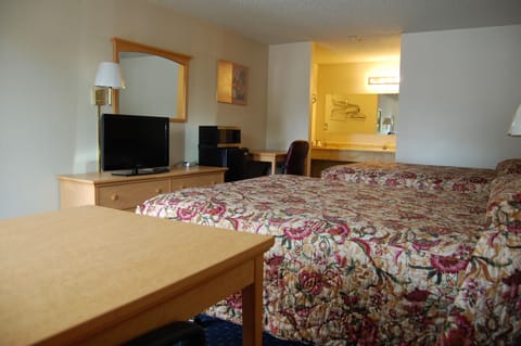 Standard Single Room, 2 Queen Beds, Non Smoking | Premium bedding, individually decorated, individually furnished, desk