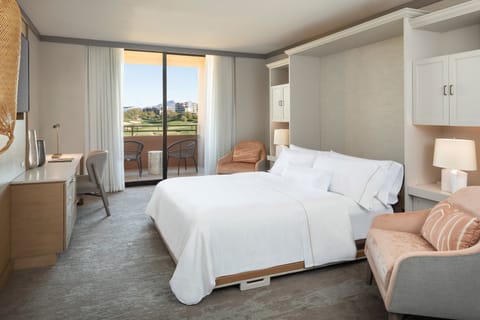Executive Suite, 1 Bedroom | Premium bedding, pillowtop beds, minibar, in-room safe