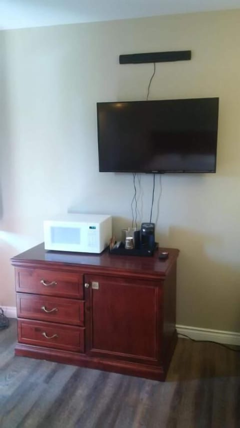 Down comforters, desk, laptop workspace, soundproofing