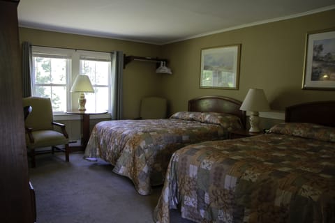 Standard Room | Free WiFi, bed sheets, alarm clocks